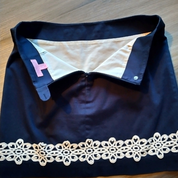 LILLY PULITZER NAVY BLUE/CREAM EMBROIDERED SKIRT - Picture 5 of 6